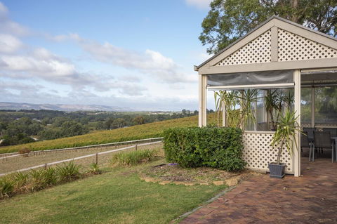 131 Your Vineyard Home In The Heart Of The Vale - Accommodation Fremantle 1