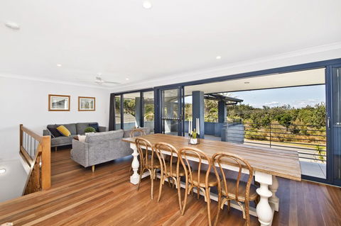 143 Matthew Flinders Drive, Port Macquarie - Accommodation Fremantle 0