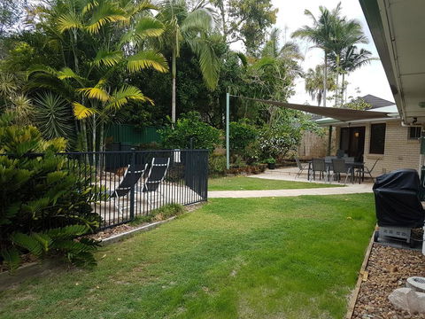 15 Larapinta Court - Family Home With Swimming Pool In A Quiet Street And Central Location Close To CBD - Accommodation Fremantle 3