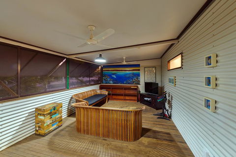 17 Ningaloo Street - Ultimate Exmouth Lifestyle - Pet-Friendly Holiday Home With A Pool - Accommodation Fremantle 2