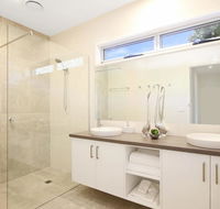18 on Rayner - swish apartment Myrtleford - Accommodation Fremantle