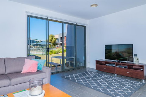 19 Coast Drive - Accommodation Fremantle 2
