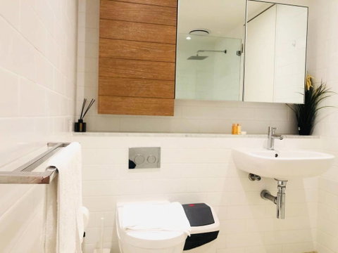 1Bed 1Study Apt With City View &NEW YEAR Firework - Accommodation Fremantle 2