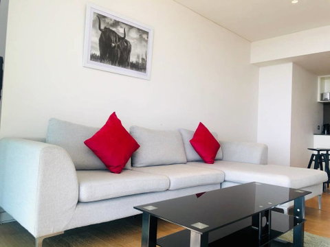 1Bed 1Study Apt With City View &NEW YEAR Firework - Accommodation Fremantle 3