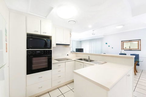 2 Bedroom Alex Unit - Ocean, Pool And Park Views - Accommodation Fremantle 1