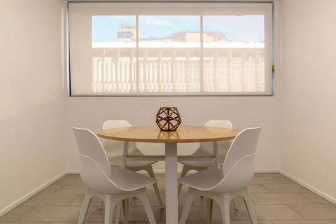 2 Bedroom Apartment Seconds From Valley - Accommodation Fremantle 2