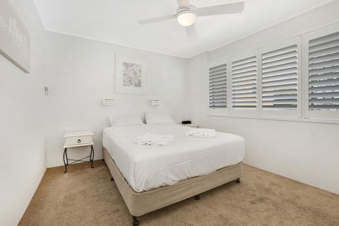 2 Bedroom Top Floor Unit - Ocean Views And Pool - Accommodation Fremantle 2