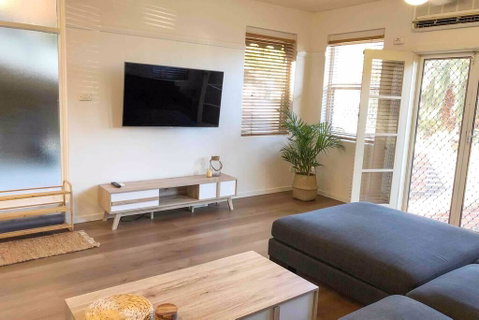 2 Bedroom, SHORT Walk To CBD,BEACH And DARBY ST - Accommodation Fremantle 0