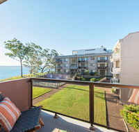 24 'The Poplars' 34 Magnus Street - views aircon WIFI Netflix  Pool - Accommodation Fremantle