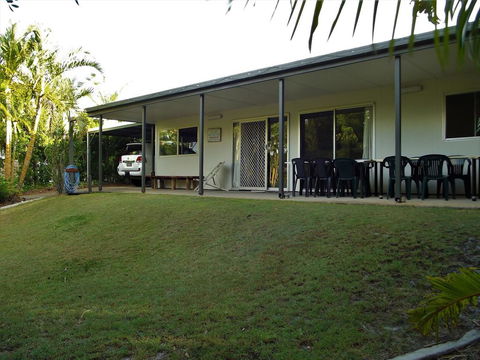 27 Carlo Road - Rainbow Beach, Affordable Family Beach House - Accommodation Fremantle 0