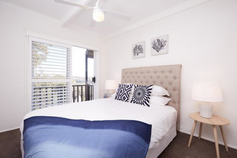 Bright And Spacious Family Home With Leafy Deck - Accommodation Fremantle 3