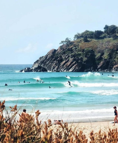 Cabarita - 4 Bedroom Home - Across From The Beach - Accommodation Fremantle 3