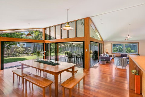 Cabarita Beach Oasis - 3BR Beach House By UHoliday - Accommodation Fremantle 3