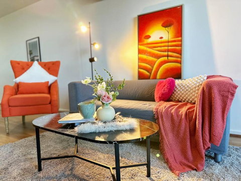 CR1606-2 BATH 2 BR Stylish Apt Close To Crown With Parking - Accommodation Fremantle 0