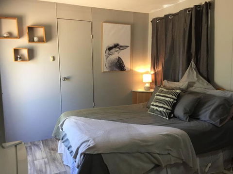 Cute Private Studio Flat With AIRCON! - Accommodation Fremantle 3