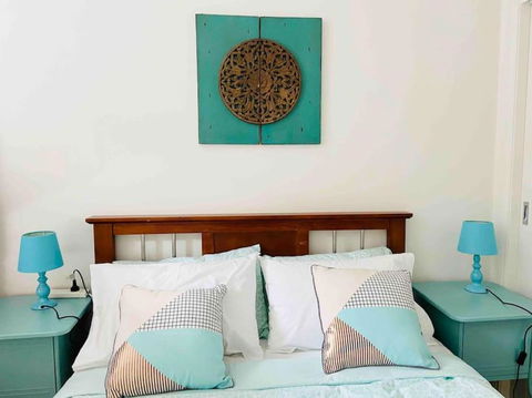 D121 Fabulous Marsh Stay - Accommodation Fremantle 0