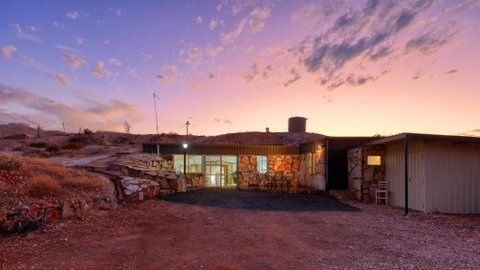 Desert Hideaway - Underground Living - White Cliffs - Accommodation Fremantle 1