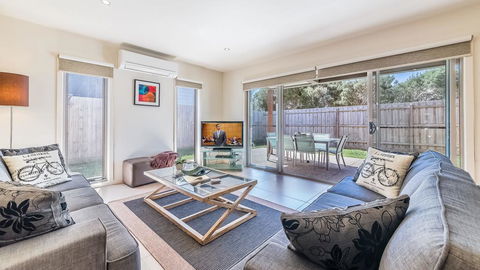 29 Birch Crescent, Cowes - Accommodation Fremantle 2