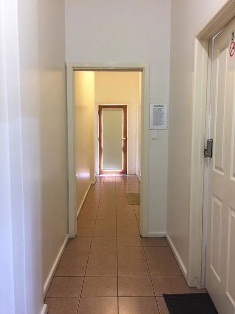 3 BEDROOM APARTMENT ST MARYS - Accommodation Fremantle 2