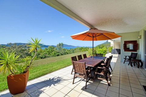 3 Bedroom Poinciana Lodge - Accommodation Fremantle 0