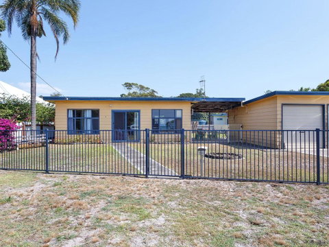3 Curlew Avenue - Accommodation Fremantle 2