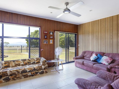 3 Curlew Avenue - Accommodation Fremantle 3
