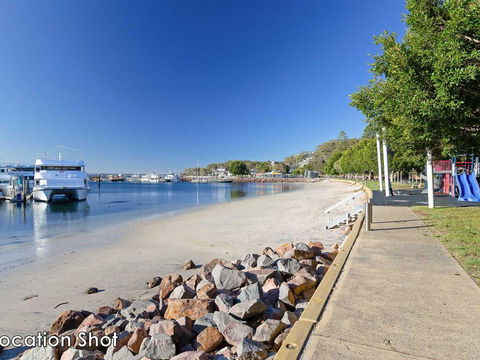 3 Tomaree Street - Cute 4 Bedroom House With Aircon In The Heart Of Town - Accommodation Fremantle 0