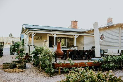 3 Willows Vineyard Cottage - Accommodation Fremantle 0