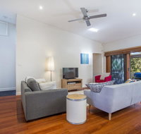 33 Bangalow - Narrawallee's Beautiful Bungalow - Accommodation Fremantle