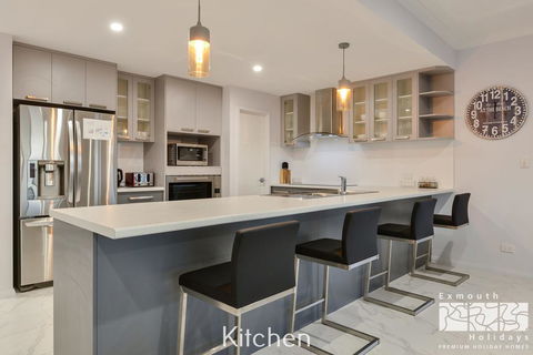 34 Madaffari Drive - Pool - Accommodation Fremantle 3