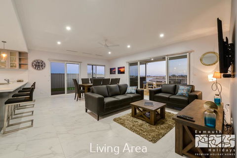 34 Madaffari Drive - Pool - Accommodation Fremantle 1