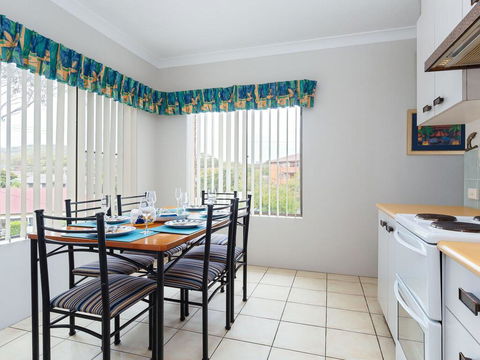 4 'Sailfish' 46 Magnus Street- Water Views And Close To The Marina - Accommodation Fremantle 1