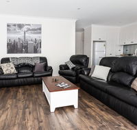 4 Bedroom Inner City Townhouse - SLEEPS 9  - Accommodation Fremantle