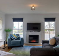 5 Bedroom Close to Beach and Moorpanyal Park - Accommodation Fremantle
