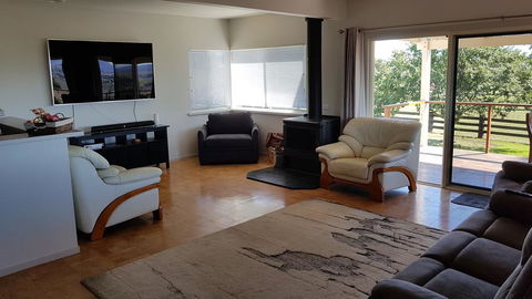505 CONROD STRAIGHT MOUNT PANORAMA - Accommodation Fremantle 3