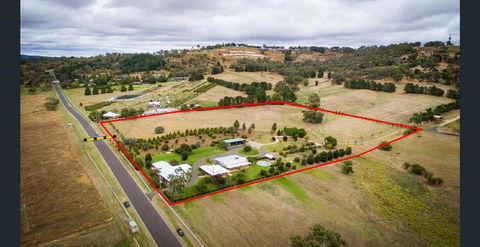 505 CONROD STRAIGHT MOUNT PANORAMA - Accommodation Fremantle 0