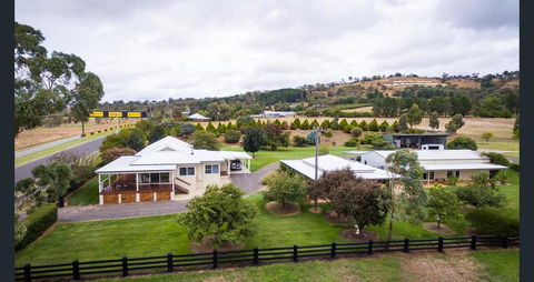 505 CONROD STRAIGHT MOUNT PANORAMA - Accommodation Fremantle 1