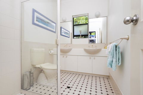6 Avenal - Accommodation Fremantle 1