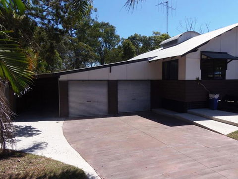 6 Bomburra Court - Rainbow Beach, Pet Friendly In Great Bush And Beach Location - Accommodation Fremantle 3