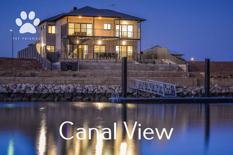 6 Corella Court - PRIVATE JETTY & POOL - Accommodation Fremantle 1