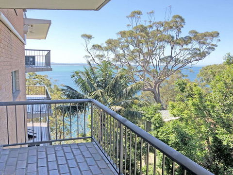 7 'Skyline' 12 Thurlow Avenue - Unit With A WOW Factor - Accommodation Fremantle 2