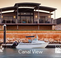 7 GNULLI - PRIVATE JETTY - Accommodation Fremantle