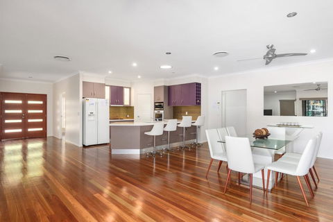 7 Ibis Court - Spacious Family Home With Large Outdoor Area, Swimming Pool & Ample Parking - Accommodation Fremantle 3