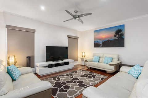7 Ibis Court - Spacious Family Home With Large Outdoor Area, Swimming Pool & Ample Parking - Accommodation Fremantle 2