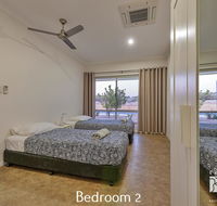 78 Madaffari Drive - PRIVATE JETTY and Pool - Accommodation Fremantle