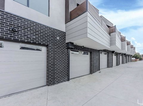 A Brand New Private Townhouse - Accommodation Fremantle 1