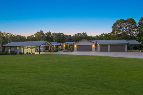 A PERFECT STAY - Lennox Unique Coastal Retreat - Accommodation Fremantle 2