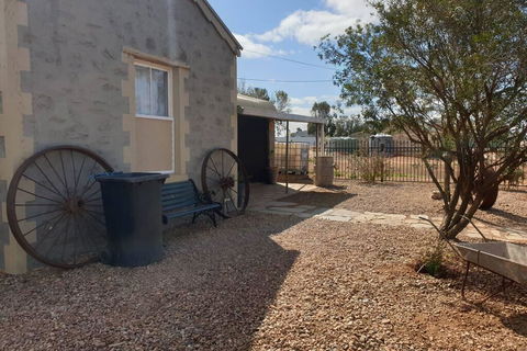 A Real Bush Retreat. Kangas, Emus & Starry Skies. - Accommodation Fremantle 3