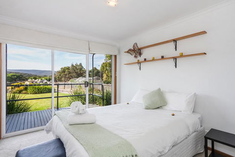 A River Bed Cottage - Accommodation Fremantle 0