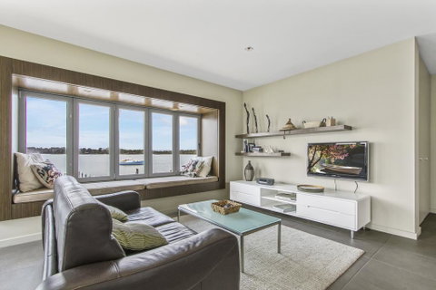 A Window On The Bay - Accommodation Fremantle 3